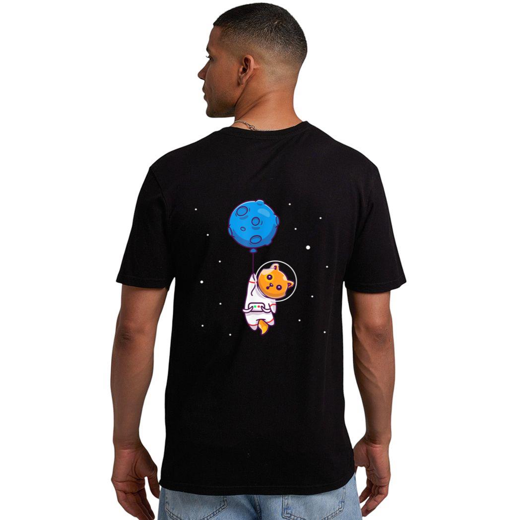 Astronaut Cat in Space Holding Planet Balloon, Cat Lover Men T-Shirt